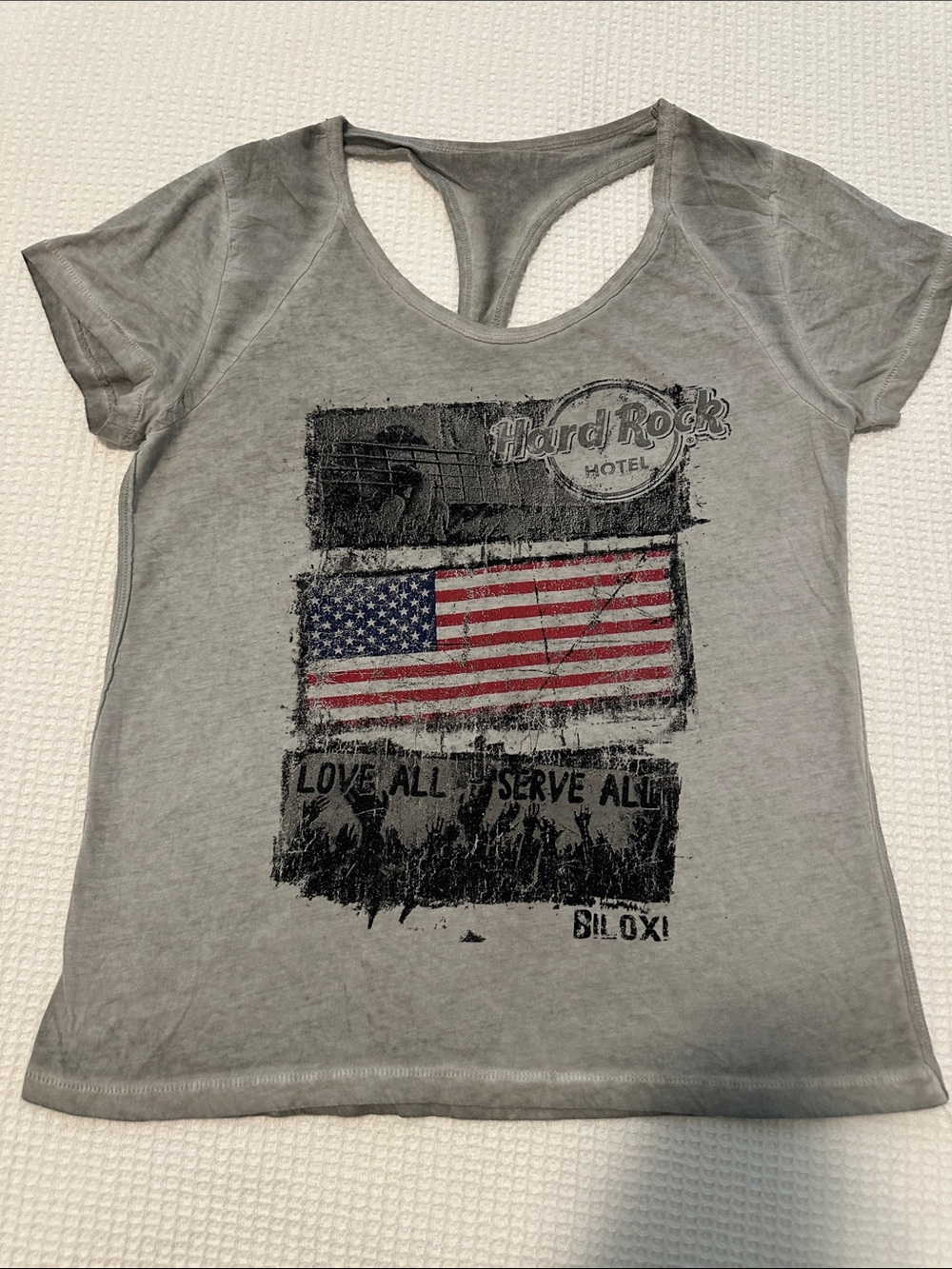 Hard Rock Cafe Gray Tee with American Flag Graphic